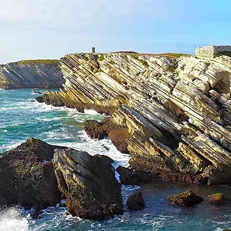 Bed and Breakfast Mercearia D'alegria Boutique Peniche